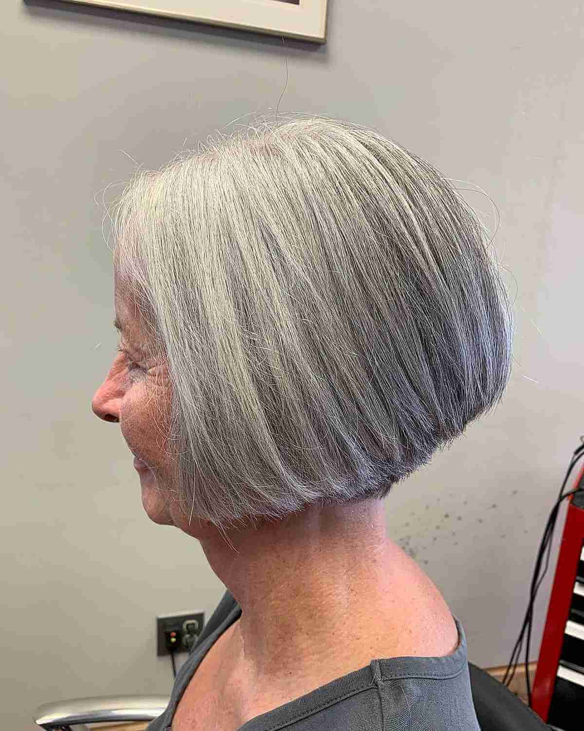 Feijão de cabelos grisalhos com baixo teor de cinza para o queixo para mulheres idosas