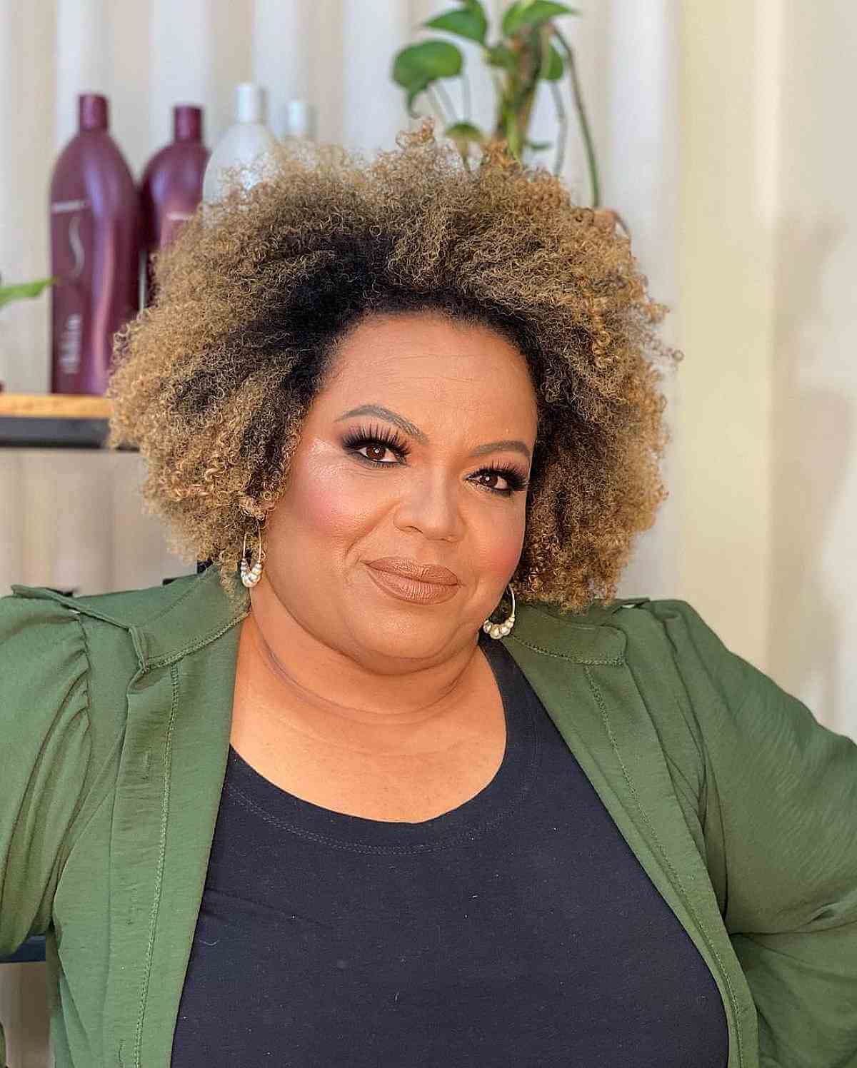 Bean Curly para mulheres negras com mais de 50 anos com excesso de peso
