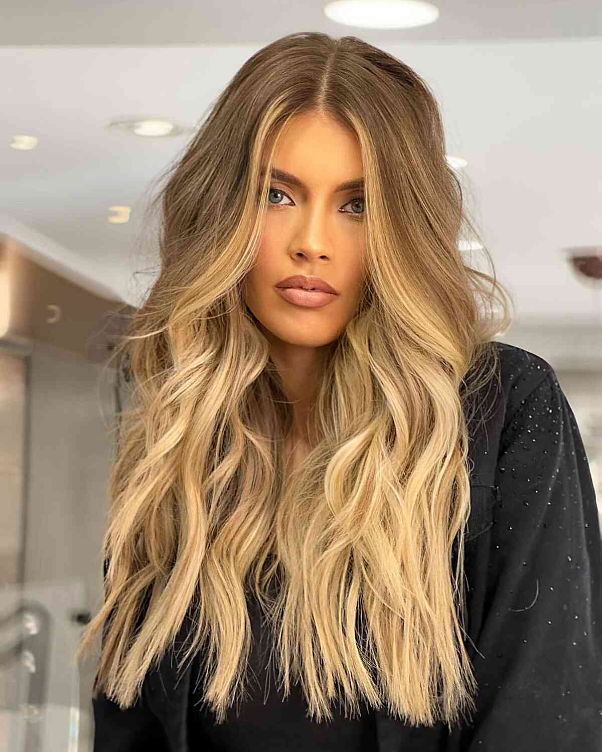 Cortes de cabelo longos espetaculares para mulheres com cabelos loiros