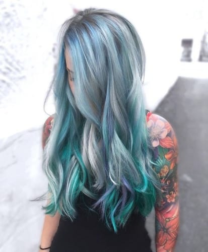 cabelo azul prateado verde