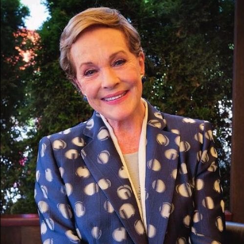 Julie Andrews Penteados para mulheres com mais de 60 anos