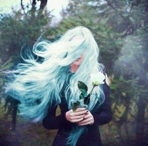 cabelo azul claro