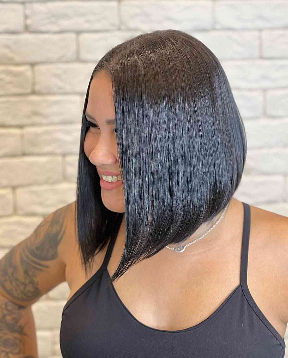 Penteado reto para mulheres com cabelos pretos