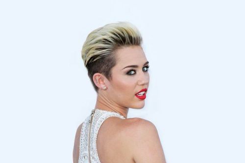 Imagens incríveis de Miley Cyrus com cabelos curtos que farão você cortar seu cabelo